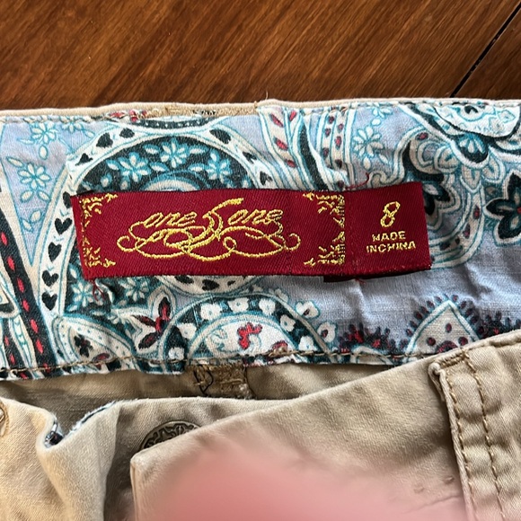 Lot of 2 one zone size 8 shorts - Picture 5 of 5